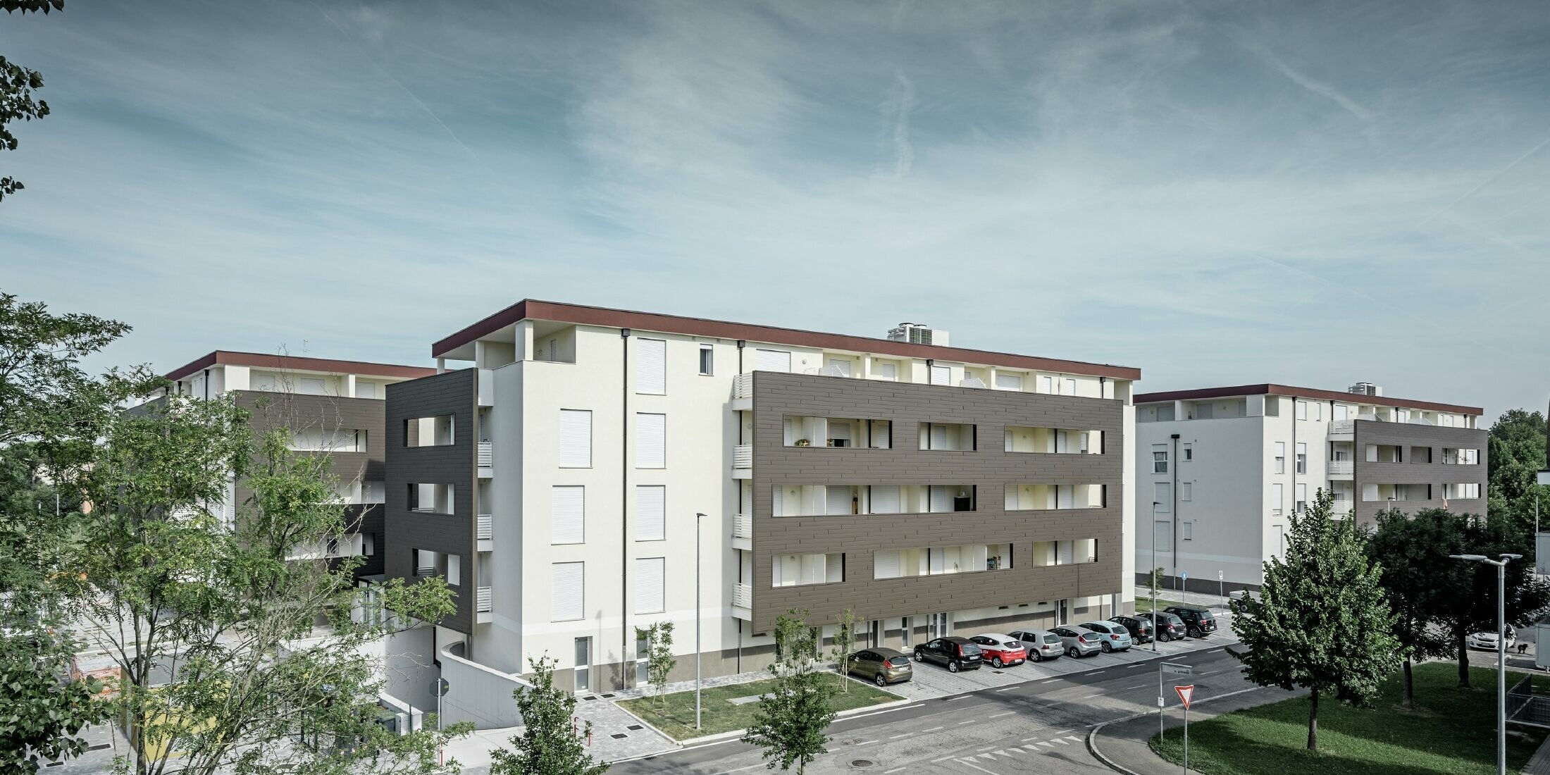 Předsazená fasáda se Siding v barvě P.10 tmavě hnědé