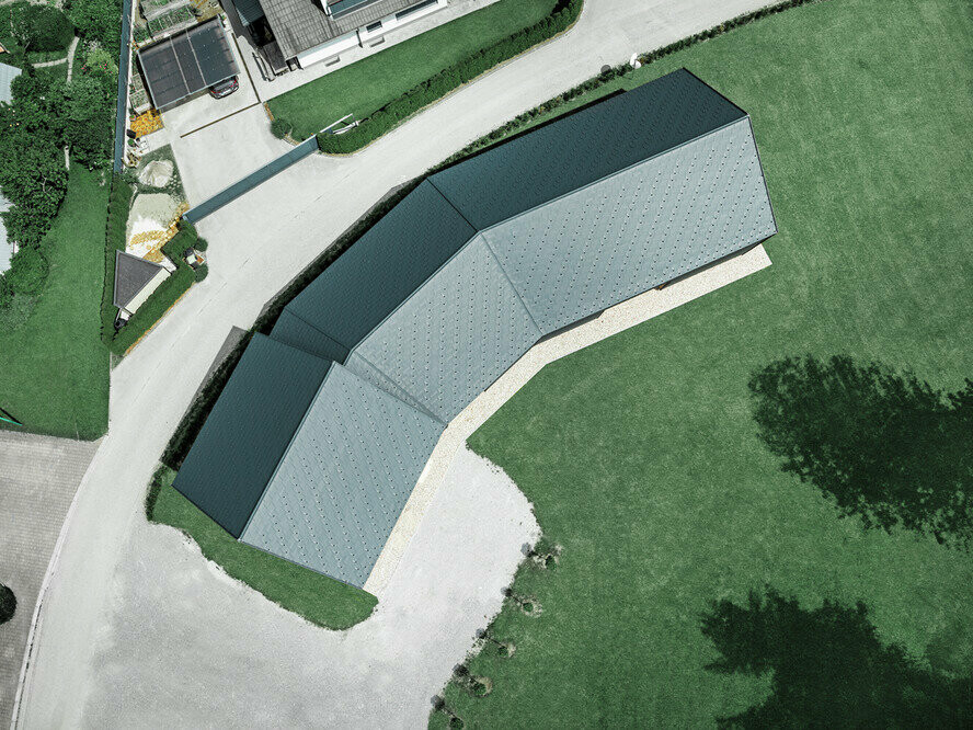 Celková plocha střechy má úctihodných cca 700 m² 