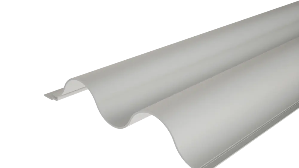 Profil PREFA Welle 34/100 s charakteristickým vlnitým povrchem použitý na fasádě / balkonovém obkladu.