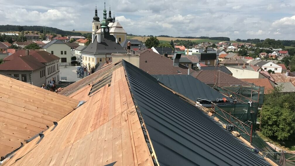 rekonstrukce ZŠ Bystré u Poličky - příprava, pohled na hřeben