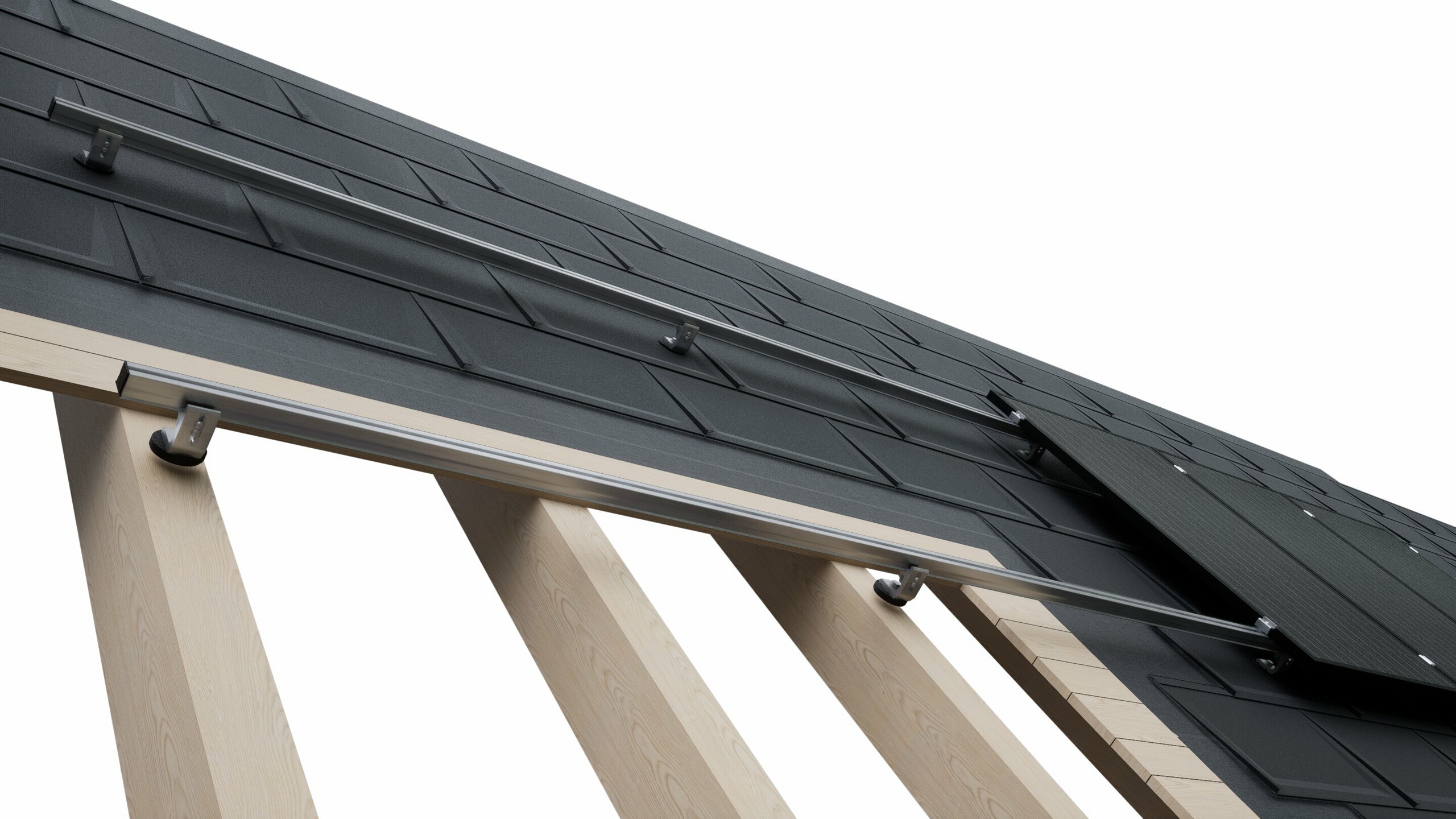 Diagram znázorňuje schematickou strukturu systému PREVARIO pro montáž solárních modulů na střešní systémy PREFA. Jednotlivé upevňovací body se nacházejí přímo na každém druhém krokvi a probíhají po celé střešní ploše. Střešní panely PREFA R.16 jsou montovány na pevnou desku. Na tuto desku jsou připevněny robustní hliníkové lišty, které tvoří podkladovou konstrukci pro FV moduly, jež se následně snadno instalují. Díky robustnímu systému montáže solárních modulů lze počet potřebných upevňovacích bodů snížit na polovinu při zachování stejné stability.