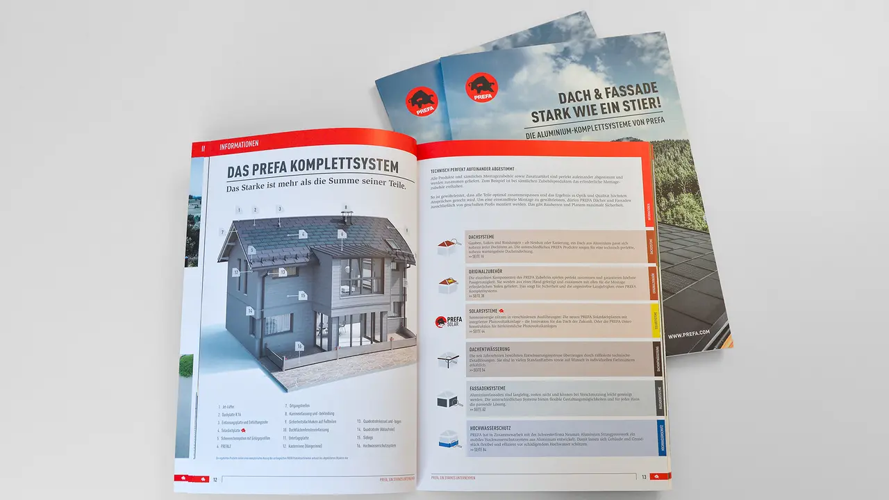 Prospekt PREFA s otevřenou stránkou s kompletním systémem na první pohled