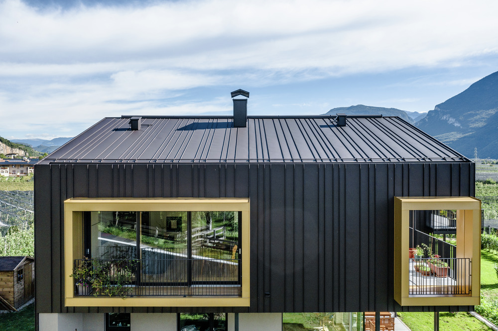 Referenční objekty PREFA Fasádní systémy Fasádní systém Prefalz ® 11 P.10 oříšková